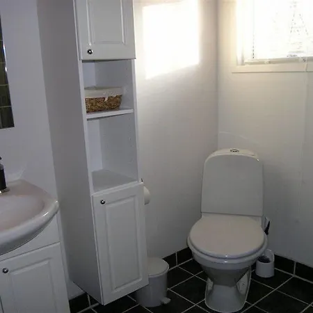 Three-bedroom Holiday In * Hals